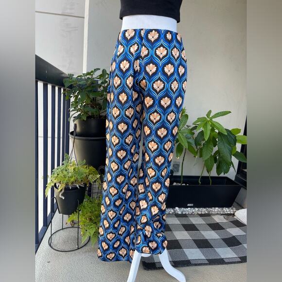 Mango 70's Printed Slightly  Flared Pants in Blue, US L - Picture 3 of 14